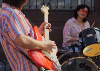 Cafeína: Una banda indie regia resuelta a triunfar