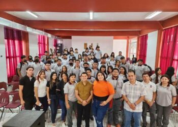 Jóvenes de Díaz Ordaz aprenden sobre inclusión