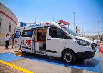 Estrena DIF Reynosa ambulancia y automóvil