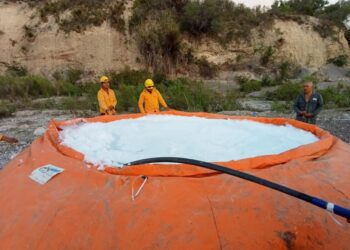 Continúan luchando contra los incendios forestales en Jaumave
