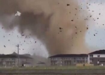 Un devastador tornado arrasa todo a su paso por Indiana