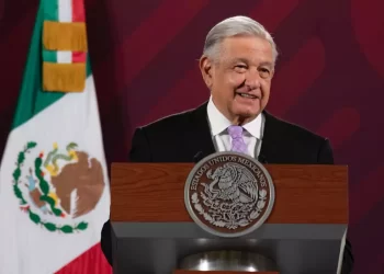 AMLO analiza vetar reforma que permite gasto libre en publicidad para estados y municipios