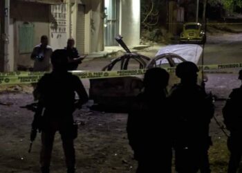 Coche bomba deja a siete elementos de la Guardia Nacional heridos en Celaya