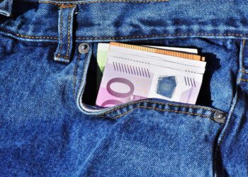 Coexiste apredeflación económica