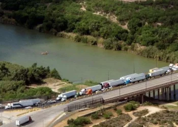 Balacera y Bloqueos en Puente Colombia paralizan Comercio hacia Estados Unidos
