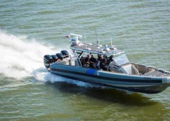 Intercepta EU toneladas de droga en altamar