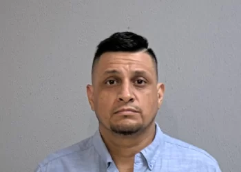 Cae uno por balacera en Texas