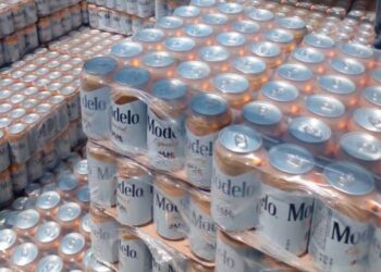 Primero la Coca y ahora cerveza pirata: hallan cargamento en un tráiler