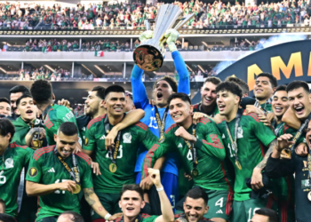 ¡Campeones! La selección mexicana sufrió pero Santi Giménez rescató el título de Copa Oro