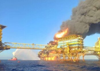 Incendio en plataforma Nohoch-Alfa de Pemex