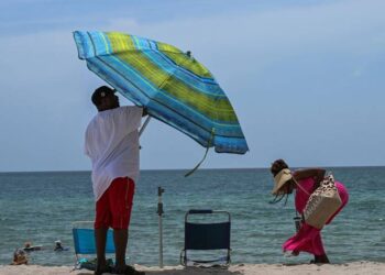 Sistema meteorológico de EU advierte a 80 millones de personas por ola de calor