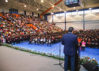 Se gradúa generación 2000-2023 bachilleres del CBTIS 7