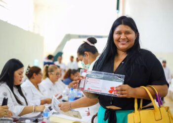 Entregan Becas “Contamos Contigo 2023”