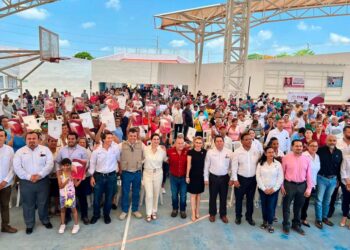 Esperaron 30 años sus escrituras en Tampico; hoy ya las tienen en sus manos
