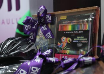 Premian a ganadores de Concurso de Cartel de los Derechos de Niñas, Niños y Adolescentes y Dibujo sobre Trabajo Infantil