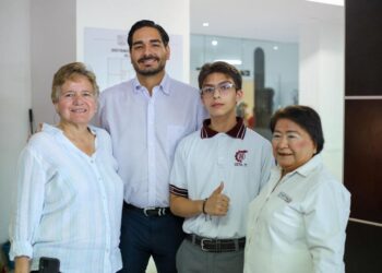 Los padres de familia marcan la diferencia en casa: Carlos Peña Ortiz