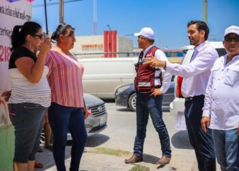 Supervisa Carlos Peña Ortiz importante obra de pavimentación