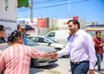 Supervisa Carlos Peña Ortiz importante obra de pavimentación