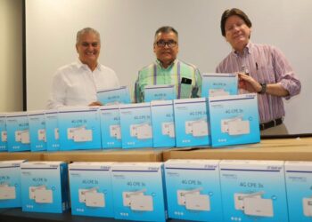Fortalece Gobierno de la Transformación a centros de salud con equipo de internet