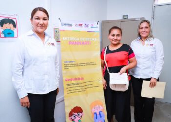 Entregan estímulos educativos para alumnos PANNARTI Reynosa