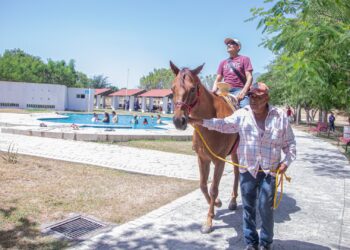 Disfrutan convivencia alumnos de la escuela Camino de Luz del DIF Tamaulipas