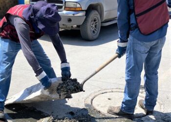 Exhorta COMAPA a no tirar basura ni grasas a la red de alcantarillado