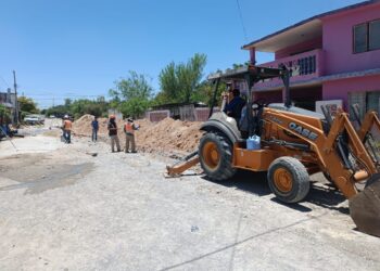 Pavimenta Gobierno de Carlos Peña Ortiz calle Juan Álvarez de la Col. Carlos Cantú
