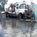 Arreglan fuga de agua residual en Paseo de las Flores