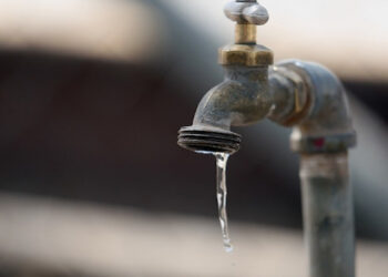 Fallas de red eléctrica afectan suministro de agua potable en Reynosa