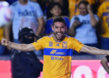 Tigres consigue la remontada ante Santos con un Juan Pablo Vigón inspirado