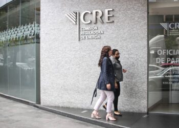 Denuncian corrupción en la CRE