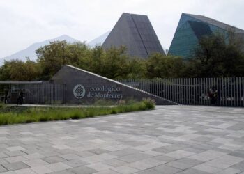 Muere estudiante en biblioteca del Tec de Monterrey en campus de NL