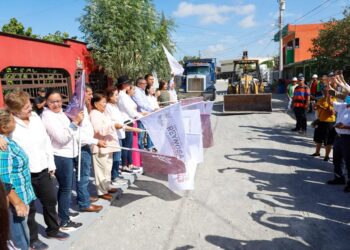 Pavimenta Gobierno de Reynosa Calle De la Rivera en Paseo Residencial