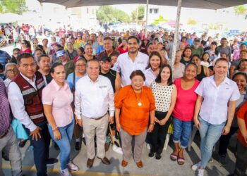 Atendió Alcalde Carlos Peña Ortiz a vecinos de Villa Florida Sector B