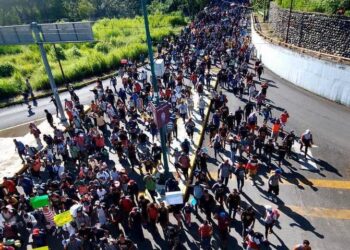 Mega caravana de migrantes varados en Tapachula podría salir rumbo a CDMX
