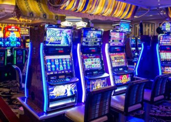 Agentes realizan redada en sala de juegos de Weslaco