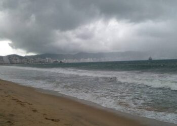 Tormenta tropical “Hilary” surge frente a las costas del Pacífico