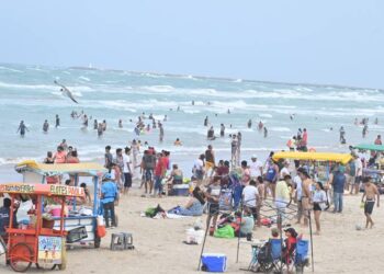 Caluroso domingo de otoño, pero ¡hay un frente frío a la vista!