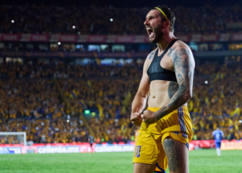 ¡El Clásico Regio es felino! Los Tigres golearon a Rayados con un Gignac histórico