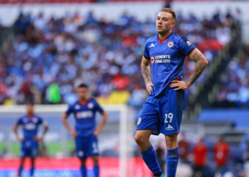 ¡De mal en peor! Cruz Azul no puede en casa y cayó ante Gallos Blancos