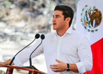 Piden a Samuel García que retire comentario discriminatorio a vestimenta indígena