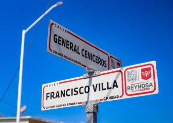 Inauguraron vecinos de la Aquiles Serdán una nueva pavimentación