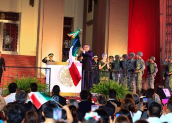 Vitorea Américo a los héroes, a la justicia y la verdad