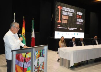 Inaugura Secretario de Salud “Congreso Regional de Medicina Interna”