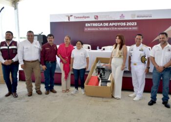 Pescadores de Matamoros reciben motores ecológicos
