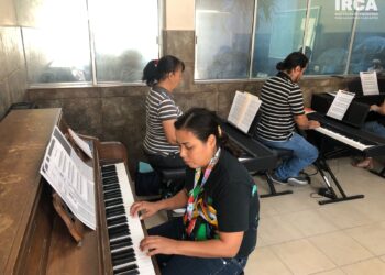 Inicio exitoso del taller de piano en el IRCA