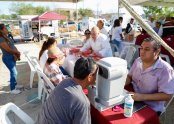 Recibieron en Jardines Coloniales servicios médicos del Gobierno de Reynosa
