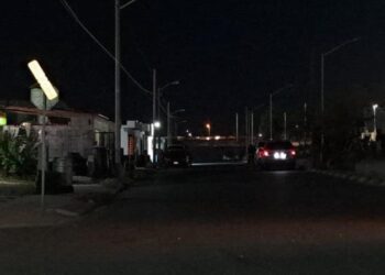 Permanecen colonias de Reynosa a oscuras