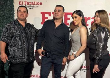 Emma Coronel se va de fiesta con su abogada tras salir de prisión en EU