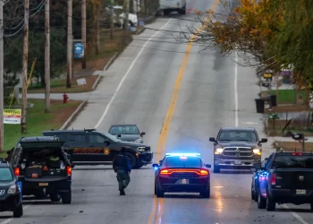 Tiroteo en Lewiston, Maine: La policía está en la casa del principal sospechoso